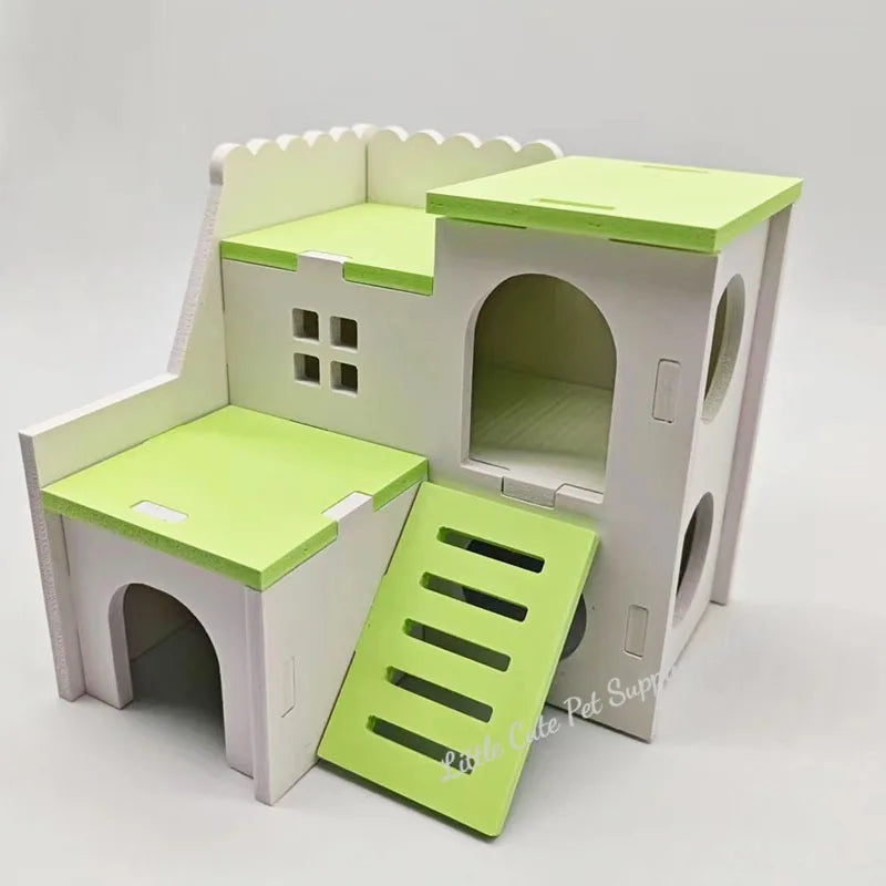 Natural wooden nest for guinea pigs and hedgehogs, featuring a cozy design by Petivo for small pet comfort.