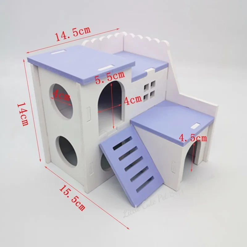 Natural wooden nest for guinea pigs and hedgehogs, featuring a cozy design by Petivo, perfect for small pets.