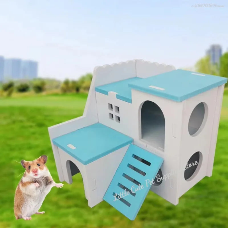 Natural wooden nest for guinea pigs and hedgehogs, featuring a cozy design by Petivo for small animal comfort.